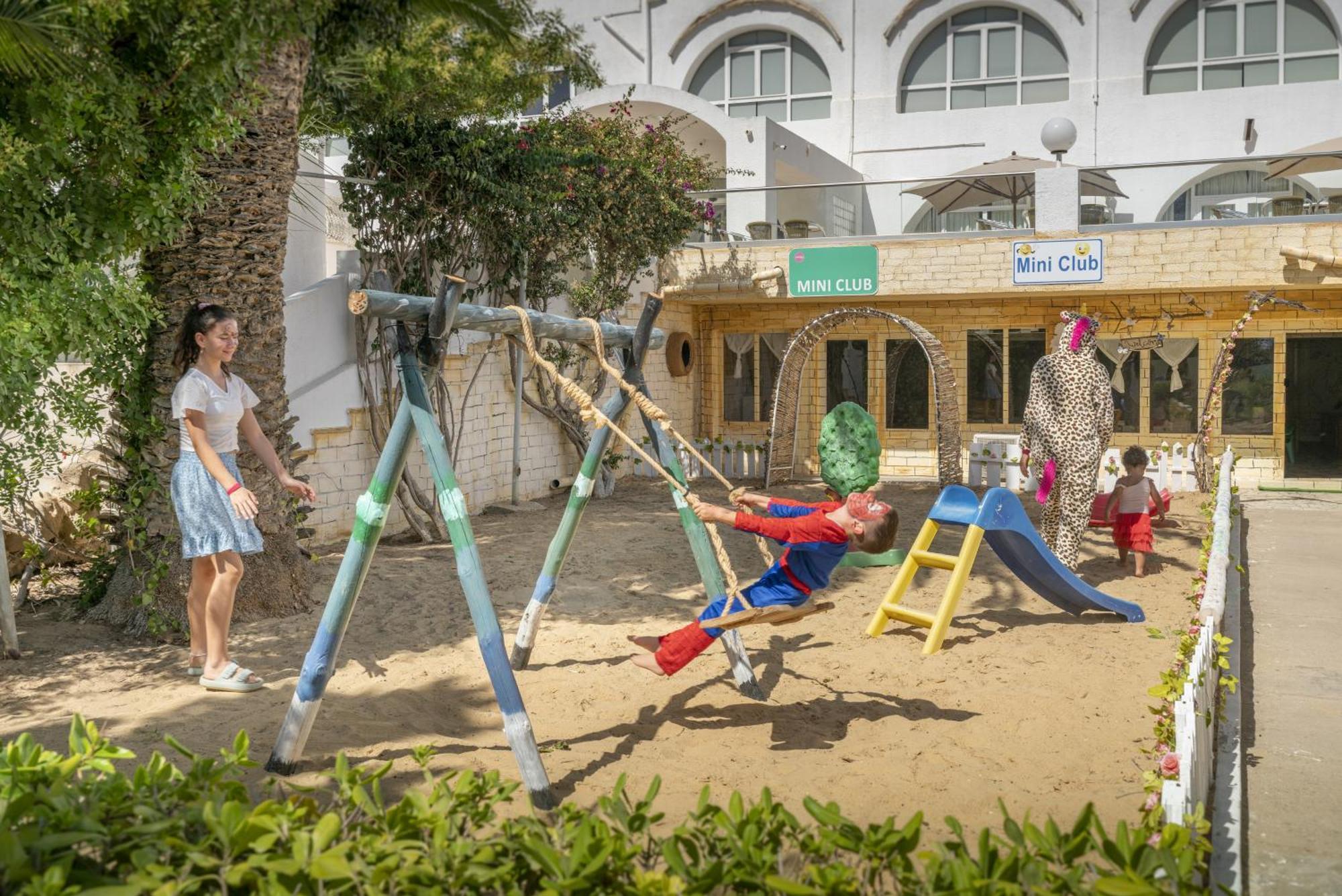 Hotel Mediterranee Hammamet- Families And Couples Only 3*